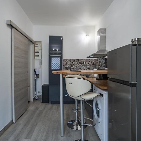 Studio Du Palais - Terrasse- Hypercentre Appartement Troyes Buitenkant foto