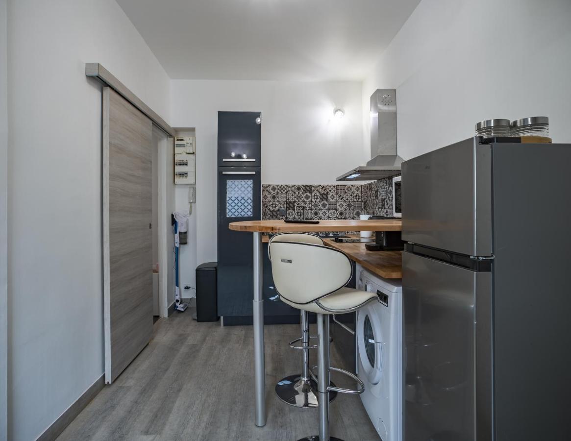 Studio Du Palais - Terrasse- Hypercentre Appartement Troyes Buitenkant foto